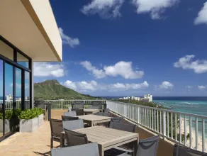 The Twin Fin Hotel - Reception