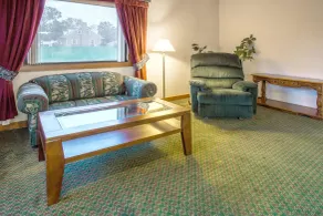 Super 8 by Wyndham Hartford WI - Hall
