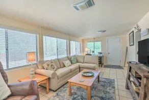 Adobe-style Tumacacori Home w/ Trail Access! - Innvendig