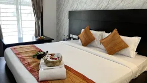 Forest Meadows Resort -Swiss In Salem - Room