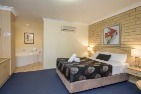Cotswold Motor Inn - Room