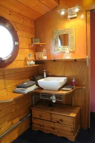 Péniche le Défi - Bathroom