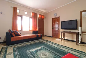 Lembur Incu Syariah Villa & Resto - Værelse