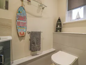 Knapp Cottage - Bathroom