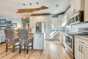 Waterfront Gulf Coast Home w/ Outdoor Oasis! - Interior