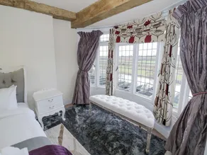 Riverside Manor - Room