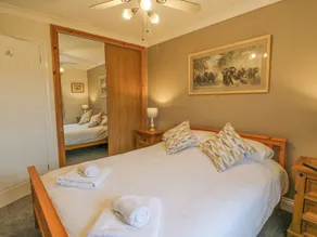 Knapp Cottage - Room