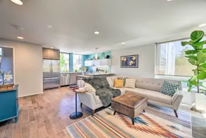Canal & Mtn Views: Pet-friendly Seattle Retreat - Interiør