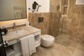 TN & CO Hotel - Bathroom