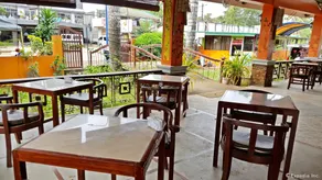 OYO 671 Natua's Cabin - Restaurant