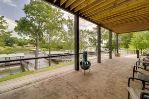 Waterfront Grand Lake Family House w/ Game Room! - Innenbereich