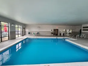 Hampton Inn & Suites Woodstock, VA - Pool