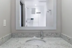 SpringHill Suites Alexandria Southwest - Salle de bain