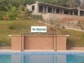 Venkat's The MOUNTAIN by Redwings - Pool