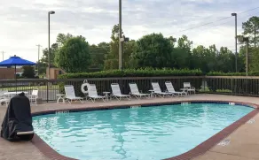 Hampton Inn by Hilton Troy - Piscine