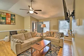 Pet-friendly Lillington Abode ~ 1 Mi to River - Innenbereich