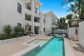 Top 1 Sunshine Beach Family Retreat - Pool
