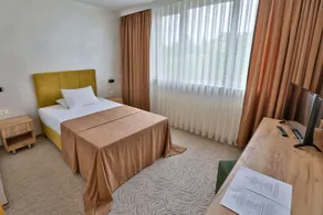 Terra Europe Brontes Hotel - Zimmer