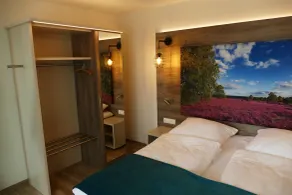 Meyn's Apartments & Hotel - Room