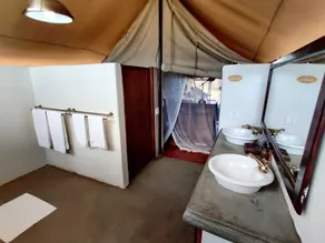 Honeyguide Explorer Camp - Badezimmer