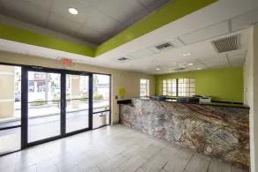 Ocean Breeze Inn - Hall