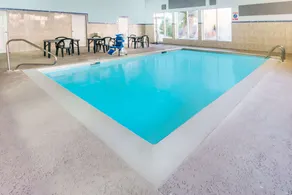 Super 8 by Wyndham Joliet I-55 N/Chicago - Pool