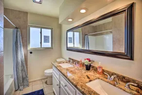 'Breeze By the Pool' Chula Vista Home w/ Game Room - Innvendig