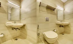 Treebo Mall View, DLF Phase II - Bathroom