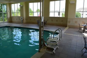 Holiday Inn Hotel & Suites Beckley by IHG - Piscine