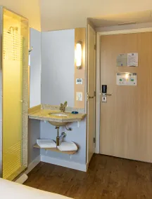ibis budget Sorocaba - Bathroom