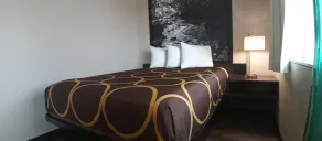 Super 8 by Wyndham Greeley Hotel - Chambre
