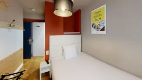 Hôtel CALM - Chambre