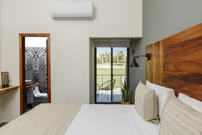 SIX TWO FOUR Urban Beach Hotel - Chambre