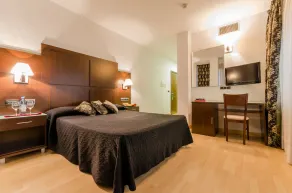 YIT Conquista de Granada - Room