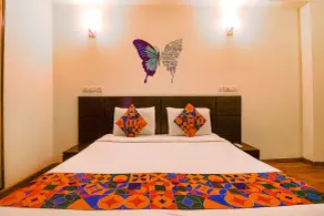 Via Merriment City - Room