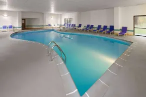 Days Inn & Suites by Wyndham Northwest Indianapolis - Pool