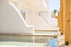 Atma Beach Rooms & Suites - Basseng