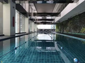 Luxurious 2BR Condo in Makati City with Stunning Views - Pool