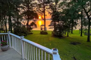 Large Waterfront Lake Palestine Home w/ Deck, Dock - Innvendig
