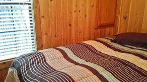 Snowflower Camping Resort Cabin 4 - Chambre