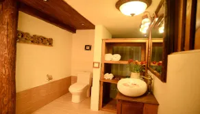 Shangri-La E-Outfitting Boutique Hotel - Baño