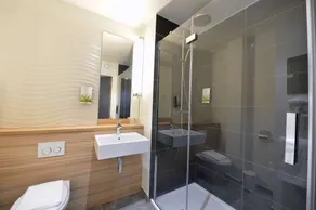 CAMPANILE PARIS - Clichy Centre - Salle de bain