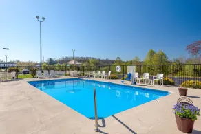 Hampton Inn Parkersburg-Mineral Wells - Piscina