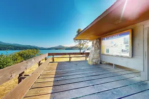 Walk to Water! Foster Lake Family Home w/ Hot Tub - Innvendig