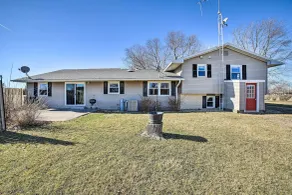 Rural Seneca House w/ Yard Near I-80 - Intérieur