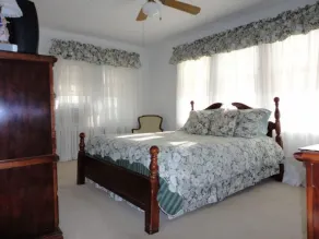 Plymouth Inn - Rom