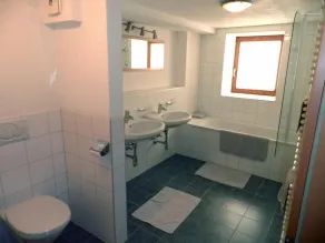 Ferienwohnung mit 2 Schlafzimmern für 6 Personen - Badezimmer