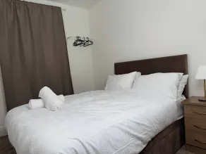 Spacious 3 Bed House Perfect for Contractors & Families with free Wi-fi and Parking - Rom