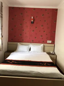 Linh Phuong 2 Hotel - Room