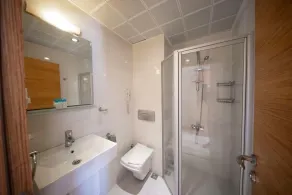 BESO Beach Hotel - Baño